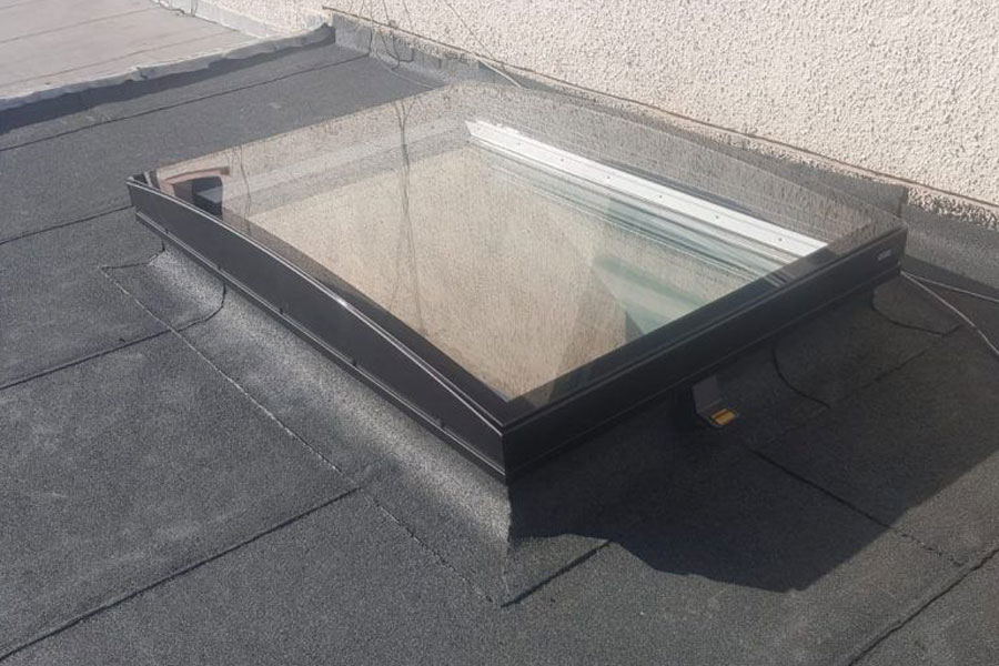 flat roof with window